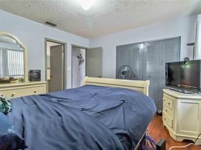 230 NW 106th Ter, Pembroke Pines FL 33026