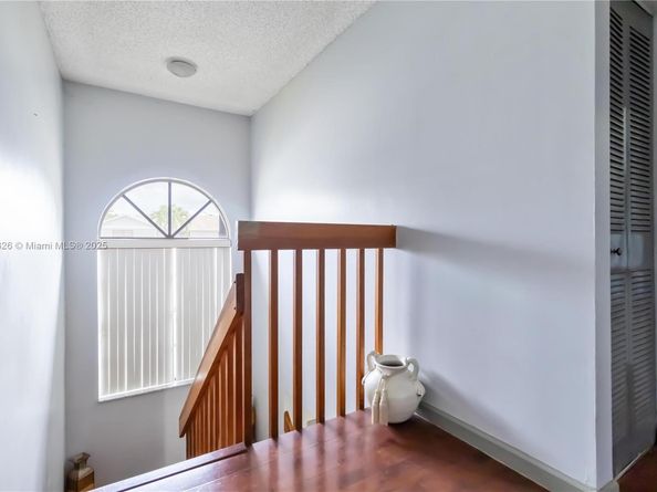230 NW 106th Ter, Pembroke Pines FL 33026