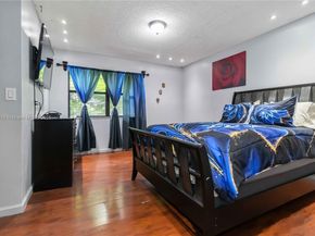 230 NW 106th Ter, Pembroke Pines FL 33026
