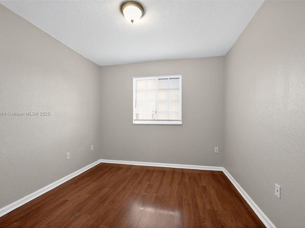 21105 NW 14th Pl, Miami Gardens FL 33169