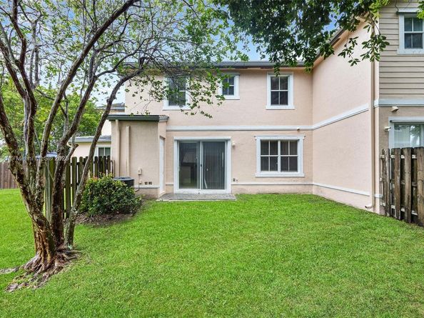 2884 SE 2nd Dr 3, Homestead FL 33033
