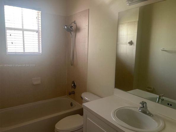 2884 SE 2nd Dr 3, Homestead FL 33033