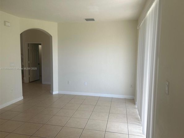 2884 SE 2nd Dr 3, Homestead FL 33033