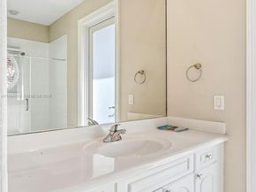 920 Captiva Dr, Hollywood FL 33019