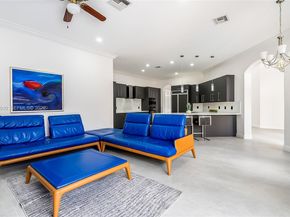 920 Captiva Dr, Hollywood FL 33019