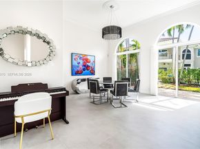920 Captiva Dr, Hollywood FL 33019