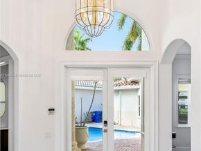 920 Captiva Dr, Hollywood FL 33019