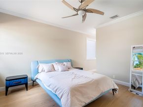 920 Captiva Dr, Hollywood FL 33019