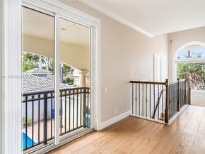 920 Captiva Dr, Hollywood FL 33019