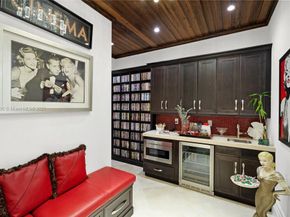 2225 W Silver Palm Rd, Boca Raton FL 33432