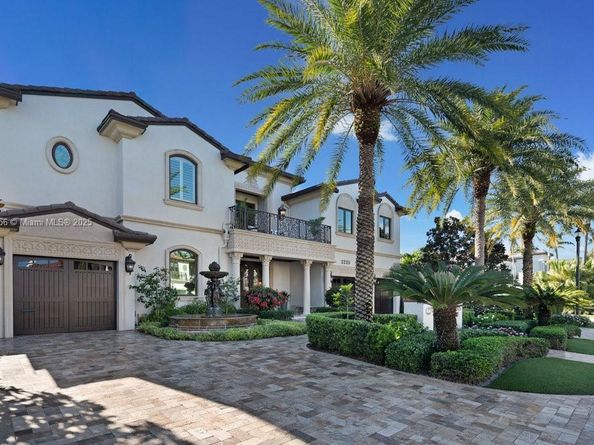 2225 W Silver Palm Rd, Boca Raton FL 33432