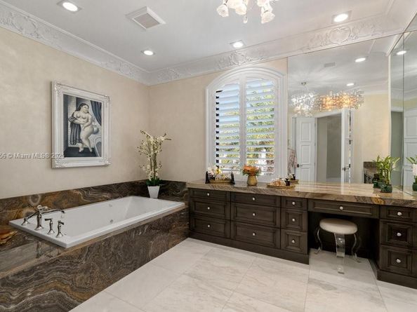 2225 W Silver Palm Rd, Boca Raton FL 33432