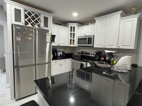 11510 SW 7th St, Sweetwater FL 33174