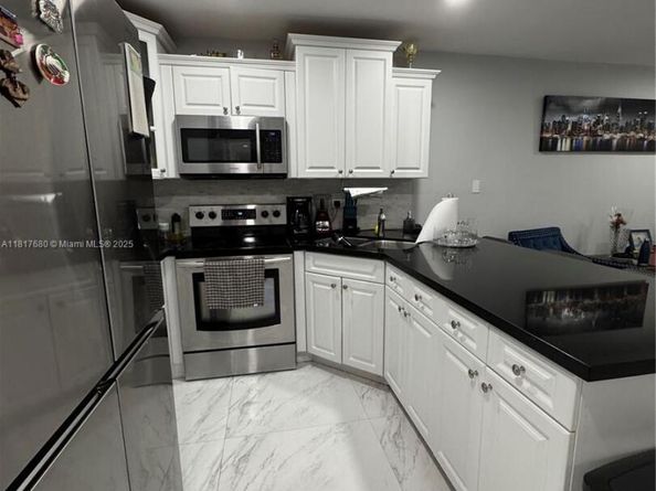 11510 SW 7th St, Sweetwater FL 33174
