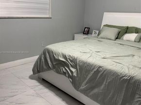 11510 SW 7th St, Sweetwater FL 33174