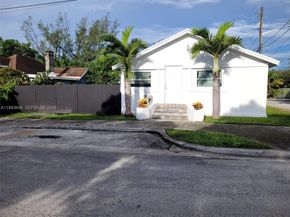 5720 NE Miami Pl, Miami FL 33137