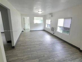 5720 NE Miami Pl, Miami FL 33137