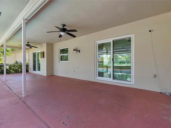 3880 Coral Hills Dr, Coral Springs FL 33065