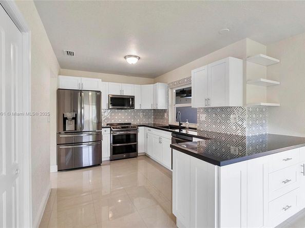 3880 Coral Hills Dr, Coral Springs FL 33065