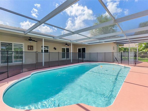 3880 Coral Hills Dr, Coral Springs FL 33065
