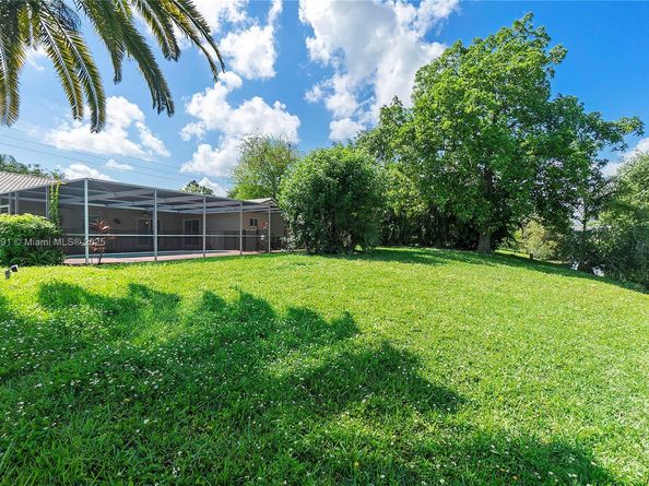 3880 Coral Hills Dr, Coral Springs FL 33065