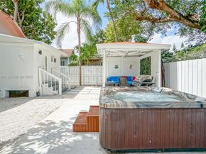 473 NE 61st St, Miami FL 33137