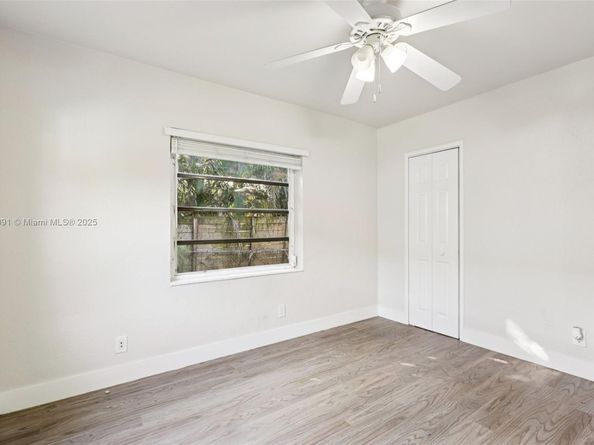 807 N 26th Ave, Hollywood FL 33020