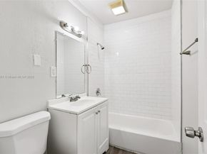 807 N 26th Ave, Hollywood FL 33020