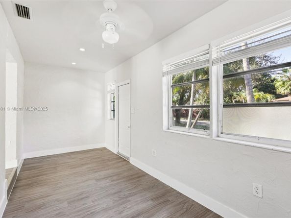 807 N 26th Ave, Hollywood FL 33020