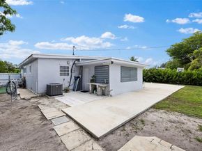 18022 NW 7th Ct, Miami Gardens FL 33169