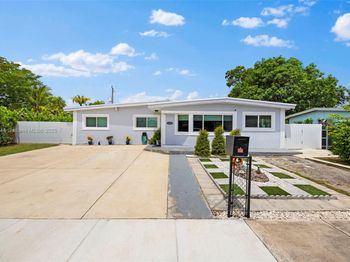 18022 NW 7th Ct