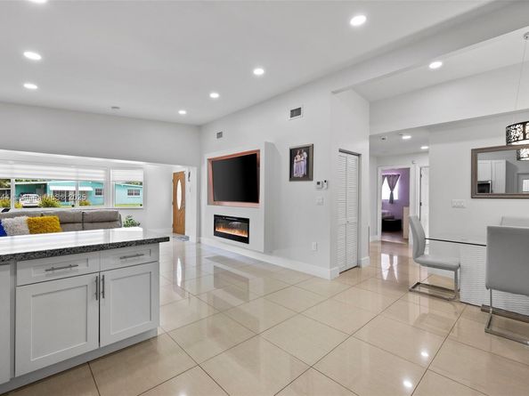 18022 NW 7th Ct, Miami Gardens FL 33169