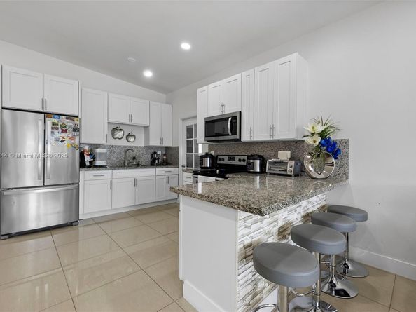18022 NW 7th Ct, Miami Gardens FL 33169
