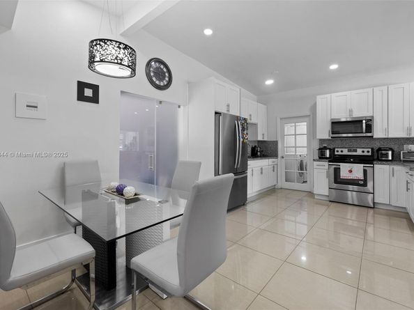 18022 NW 7th Ct, Miami Gardens FL 33169