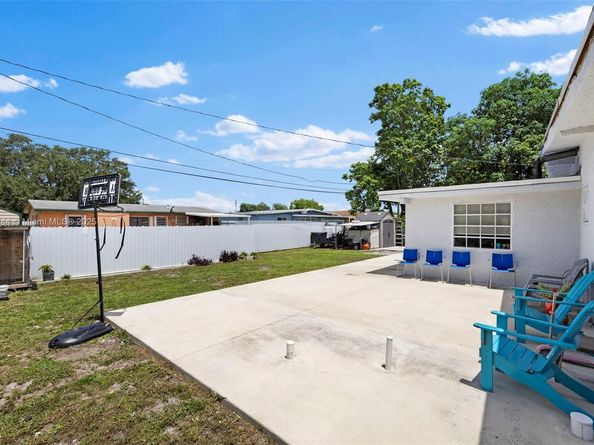 18022 NW 7th Ct, Miami Gardens FL 33169