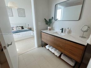 3029 NE 188th St 822, Aventura FL 33180