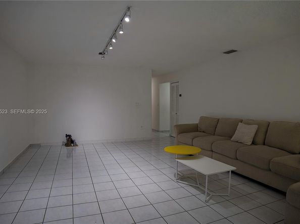 13238 NW 8th Ter, Miami FL 33182