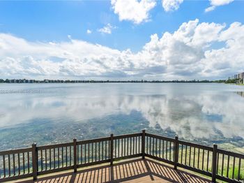 105 Lake Emerald Dr.