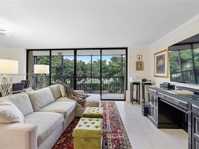 105 Lake Emerald Dr. 315, Oakland Park FL 33309