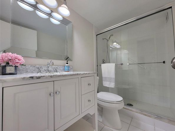 2030 S Ocean Dr 1804, Hallandale Beach FL 33009