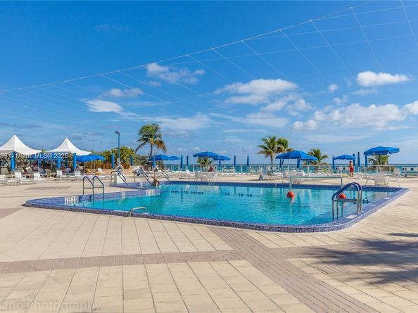 2030 S Ocean Dr 1804, Hallandale Beach FL 33009