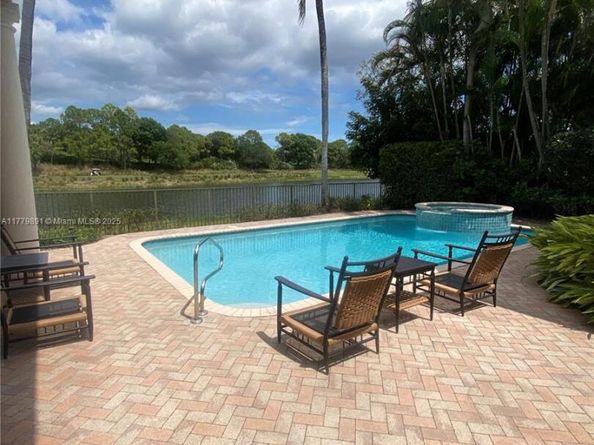 111 Via Verde Way, Palm Beach Gardens FL 33418