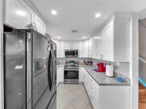 9747 NW 37th St 9747, Sunrise FL 33351