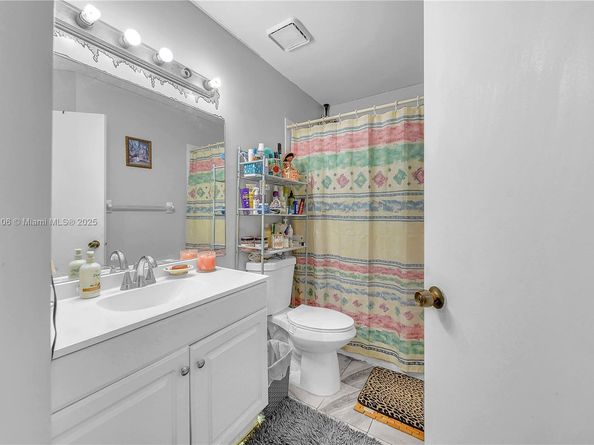 9747 NW 37th St 9747, Sunrise FL 33351