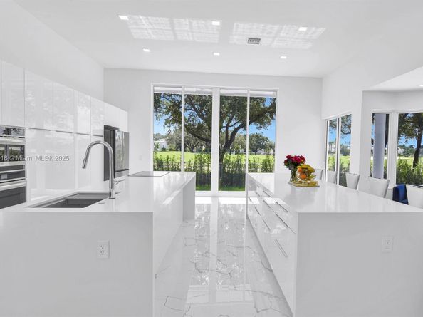 2578 NW 63rd Ln, Boca Raton FL 33496