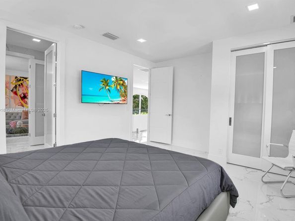 2578 NW 63rd Ln, Boca Raton FL 33496