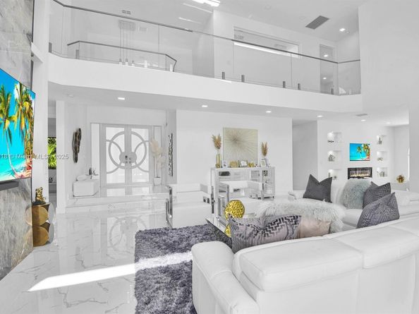 2578 NW 63rd Ln, Boca Raton FL 33496