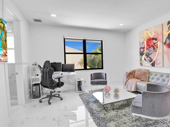 2578 NW 63rd Ln, Boca Raton FL 33496