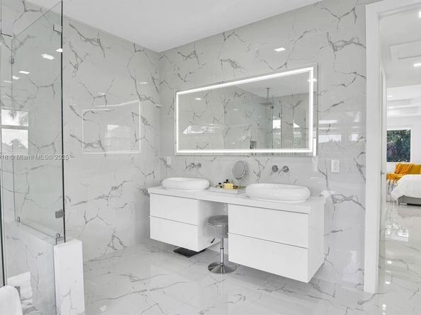 2578 NW 63rd Ln, Boca Raton FL 33496