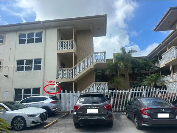 1958 Monroe St 102, Hollywood FL 33020